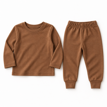 Sweatshirt and jogger set in brown, flat lay