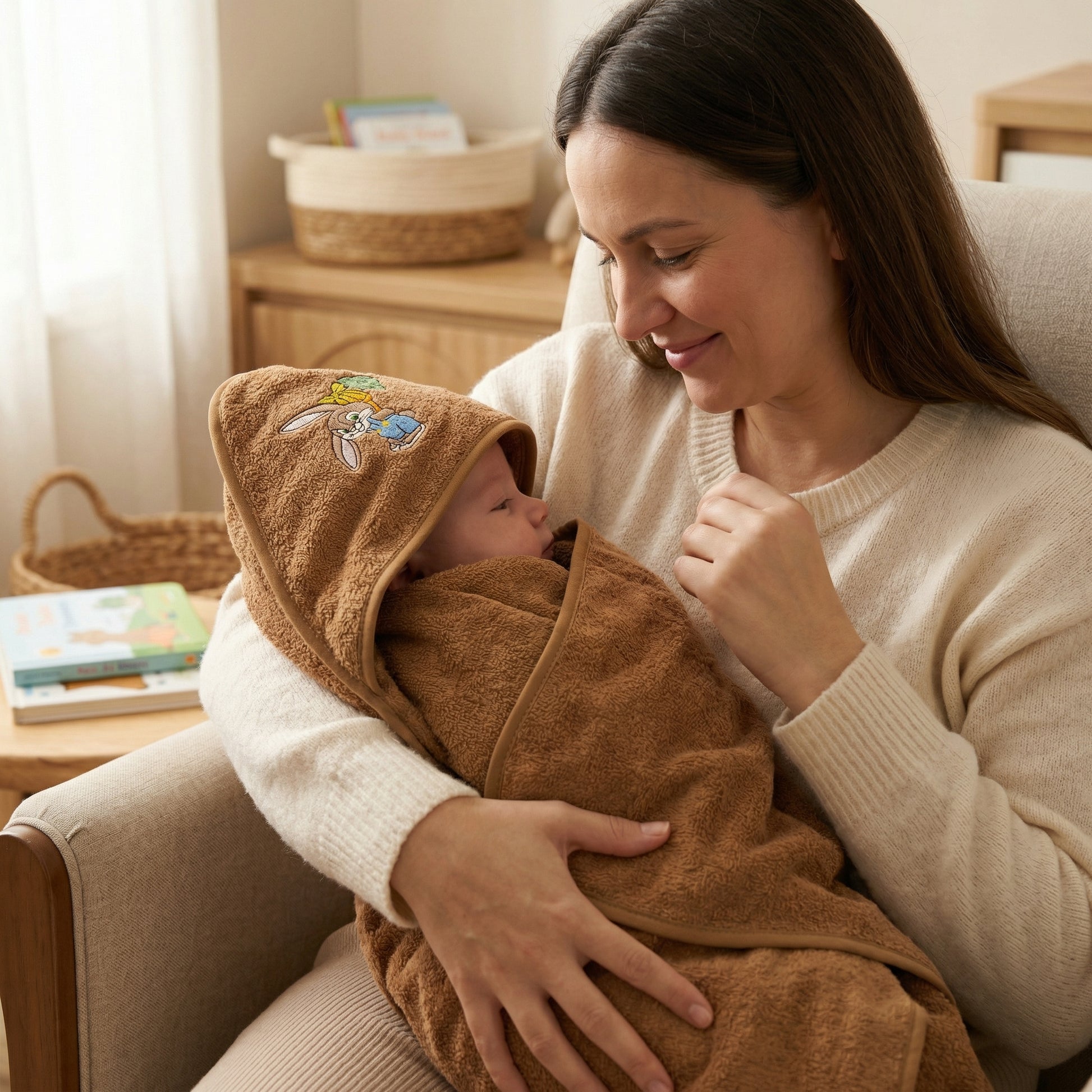 Cinnamon hooded baby towel for bath time